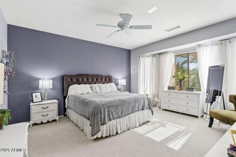 Owner's Suite w/bay window