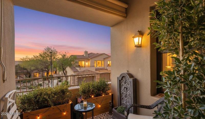 large-019ba3de-f2bb-719b-bb34-a07aab6fdc