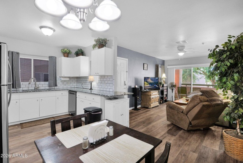 21-web-or-mls-P1245684