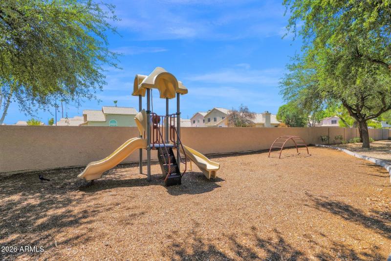 29-web-or-mls-P1245693