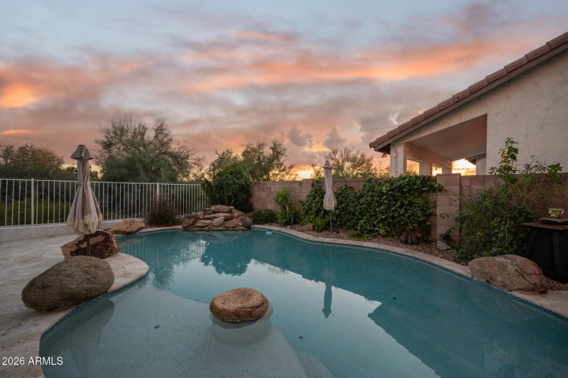 4221 E Rancho Caliente Drive