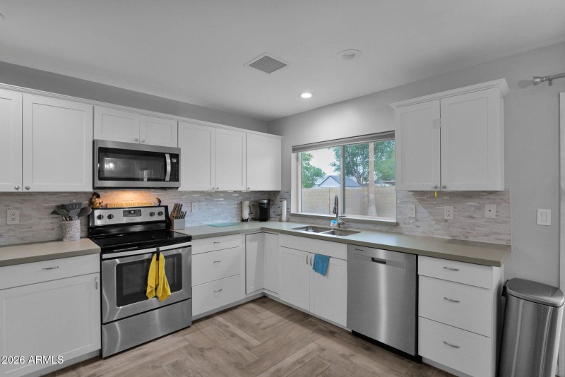 10-web-or-mls-P1426590