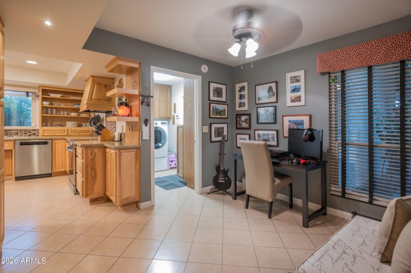 breakfast room or office