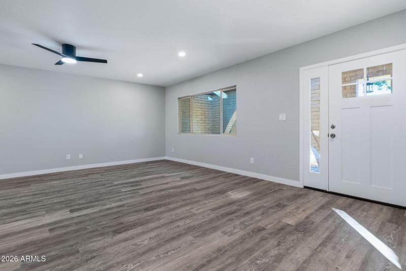 15-web-or-mls-Interior-2