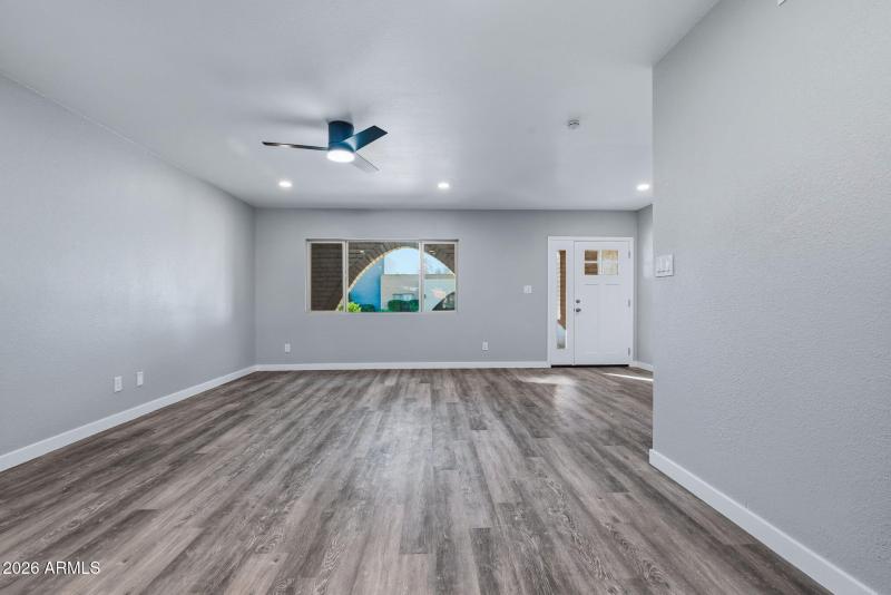 16-web-or-mls-Interior-3