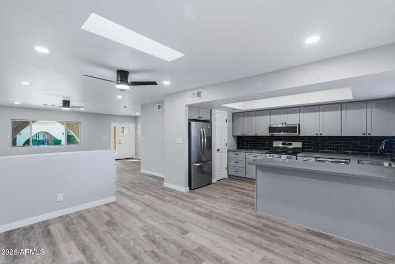 21-web-or-mls-Interior-8