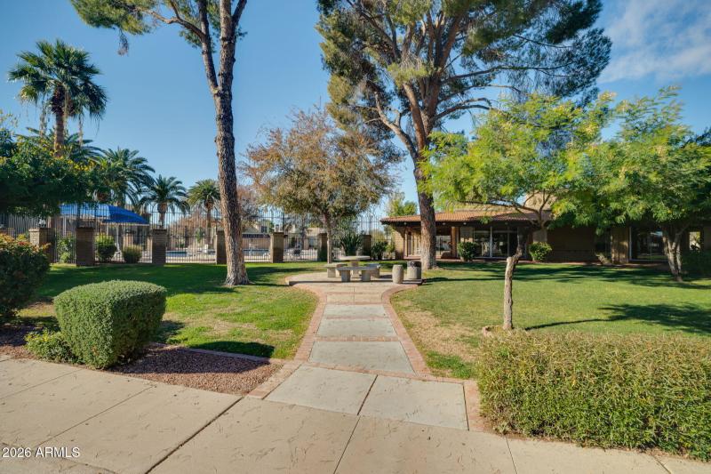 67-web-or-mls-Exterior-43