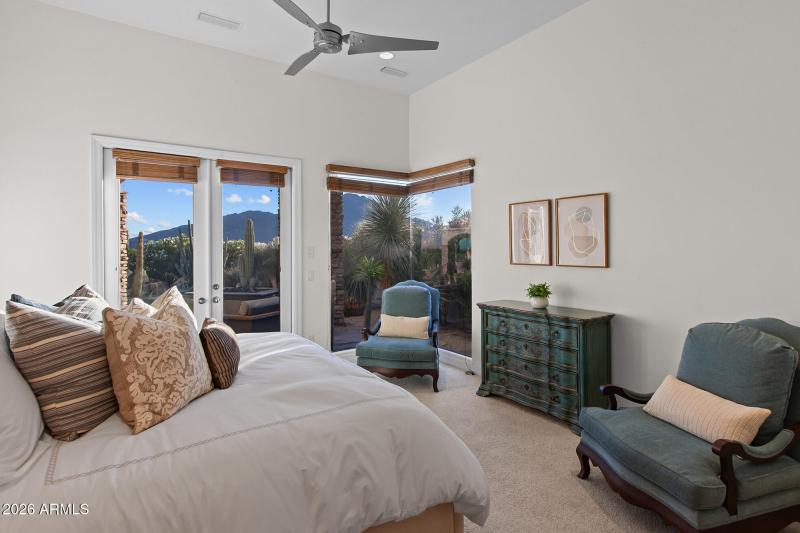Bedroom 2 w Camelback view