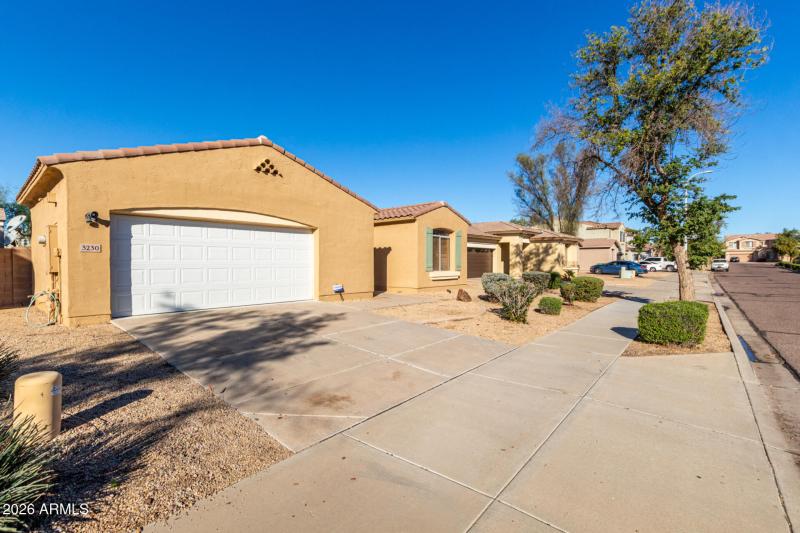 3230 S 74TH Ln- Curb appeal