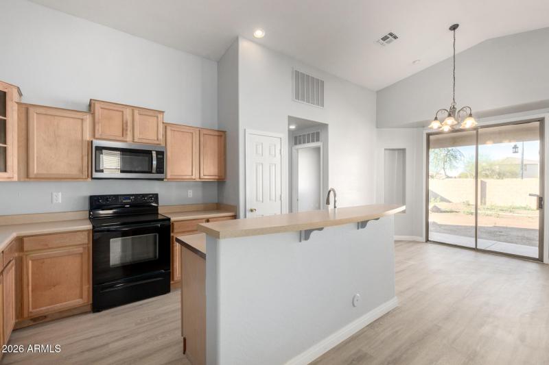 3230 S 74TH Lane, Phoenix, AZ - Kitchen