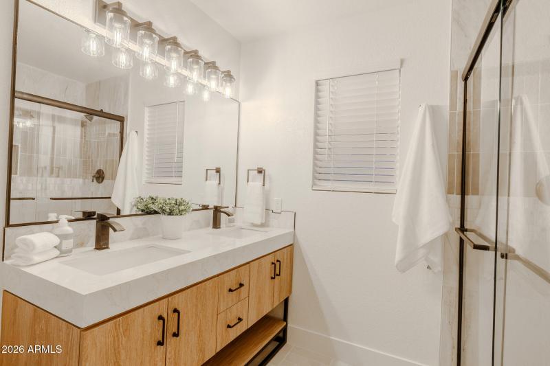 Main Bathroom 2
