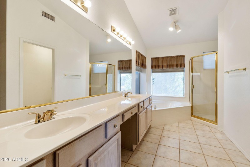 21-web-or-mls-_DSC9911