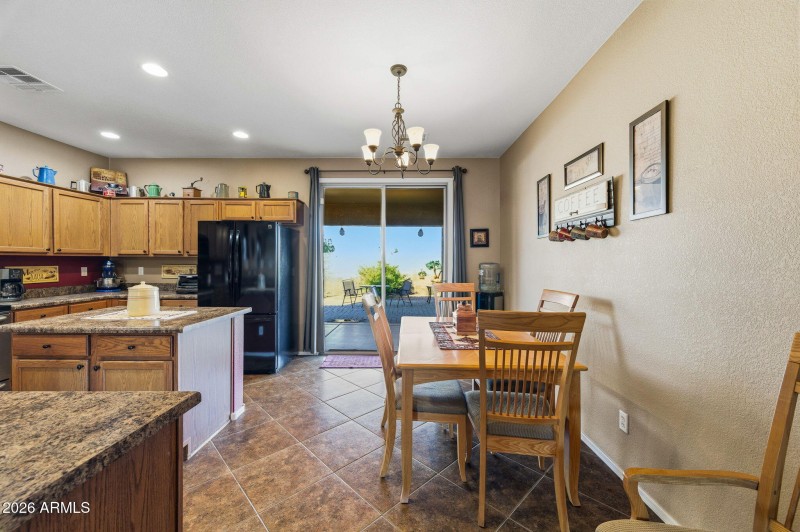 15-web-or-mls-45558 W Mountain View Rd-1