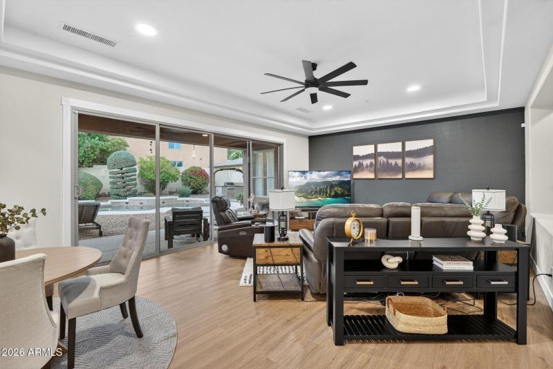 8-web-or-mls-35-E Smokehouse Trail