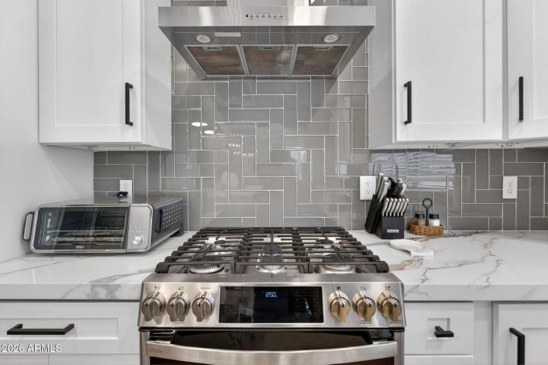 15-web-or-mls-26-E Smokehouse Trail