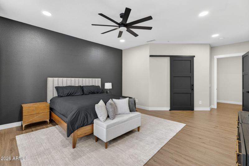 30-web-or-mls-02-E Smokehouse Trail