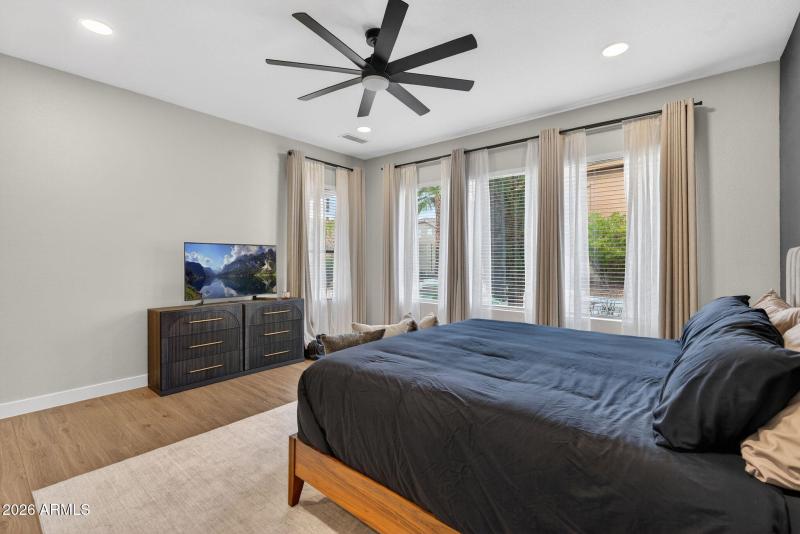 32-web-or-mls-04-E Smokehouse Trail