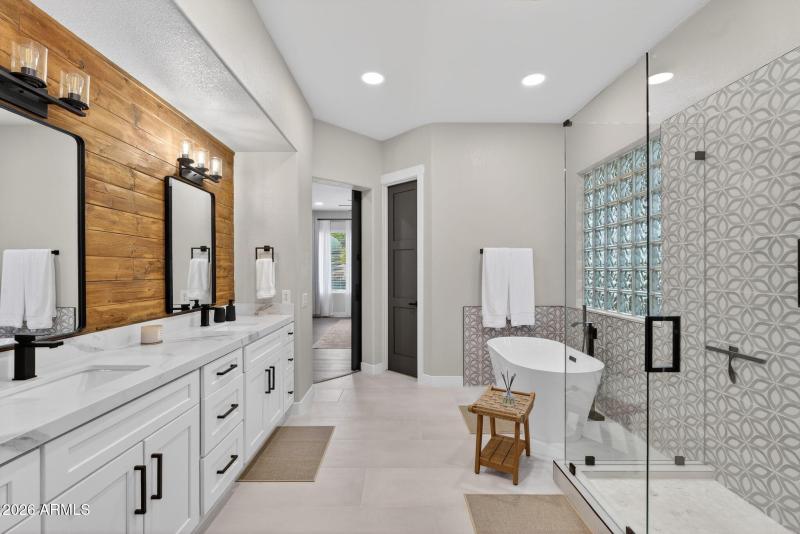 35-web-or-mls-07-E Smokehouse Trail