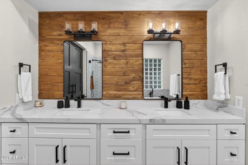 36-web-or-mls-08-E Smokehouse Trail