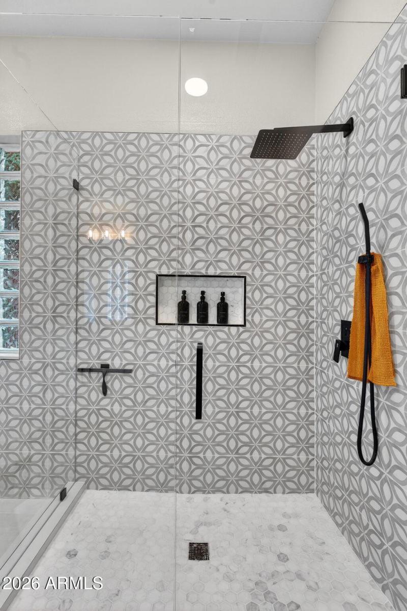 39-web-or-mls-11-E Smokehouse Trail