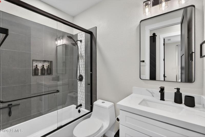 47-web-or-mls-12-E Smokehouse Trail