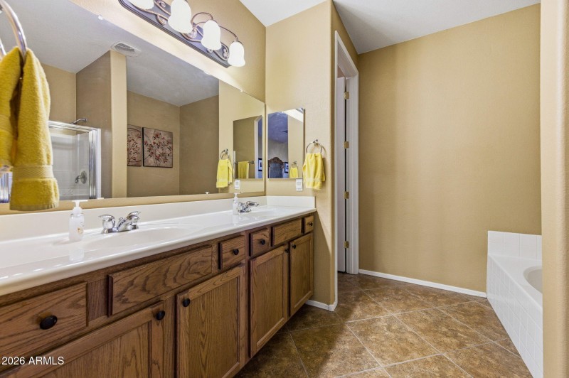 27-web-or-mls-45558 W Mountain View Rd-2