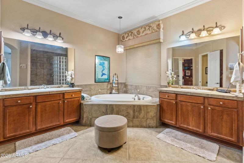 20894 W Lost Creek Dr-33