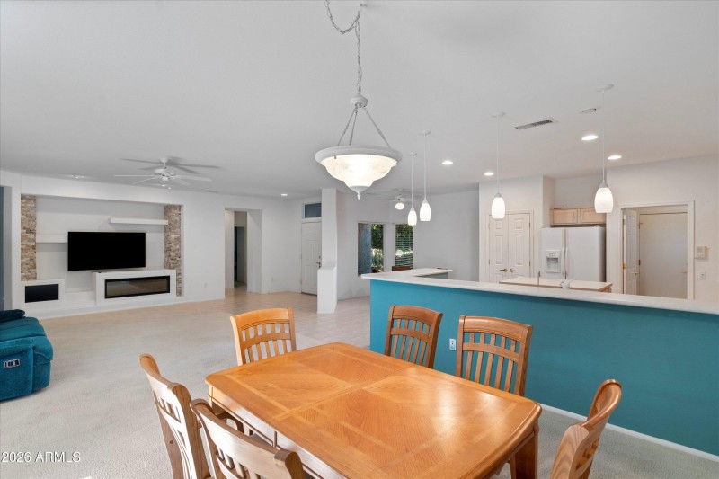 11-Dining to Kitchen