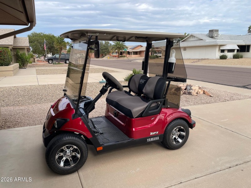 Golf cart included with Good Offer!