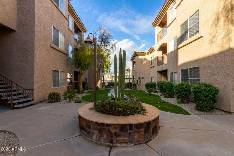39 Fountain Hills