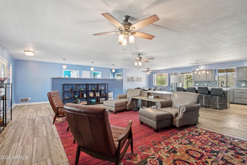 8-print-S April Dr-S0601-008