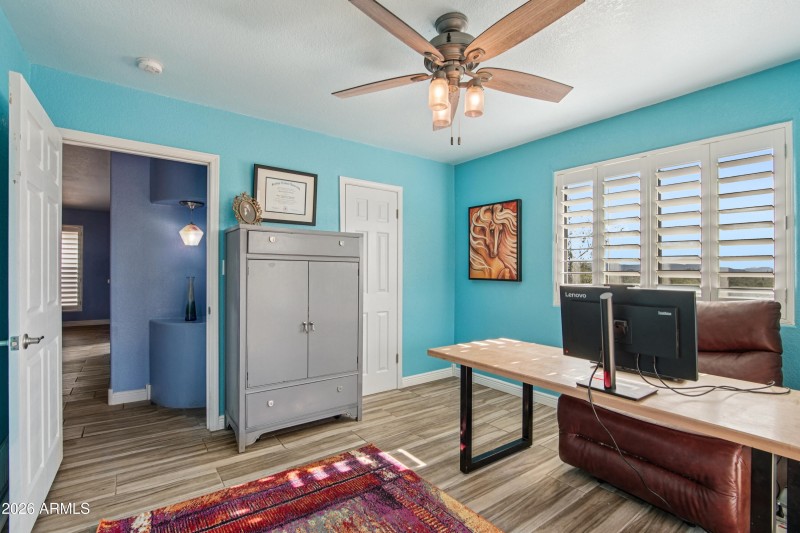 21-print-S April Dr-S0601-021