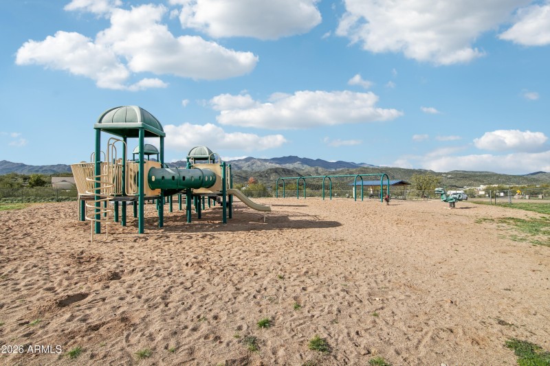 44-print-S April Dr-0601-902