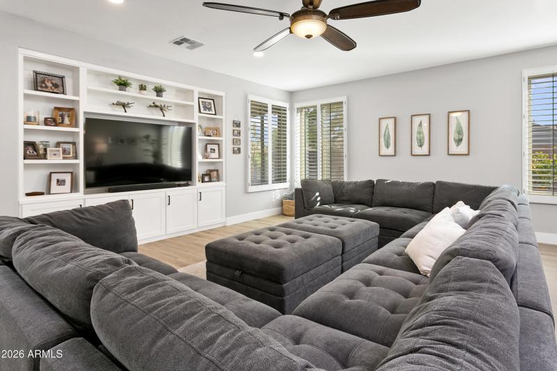 MASSIVE FAMILY ROOM W/ BUILT-INS