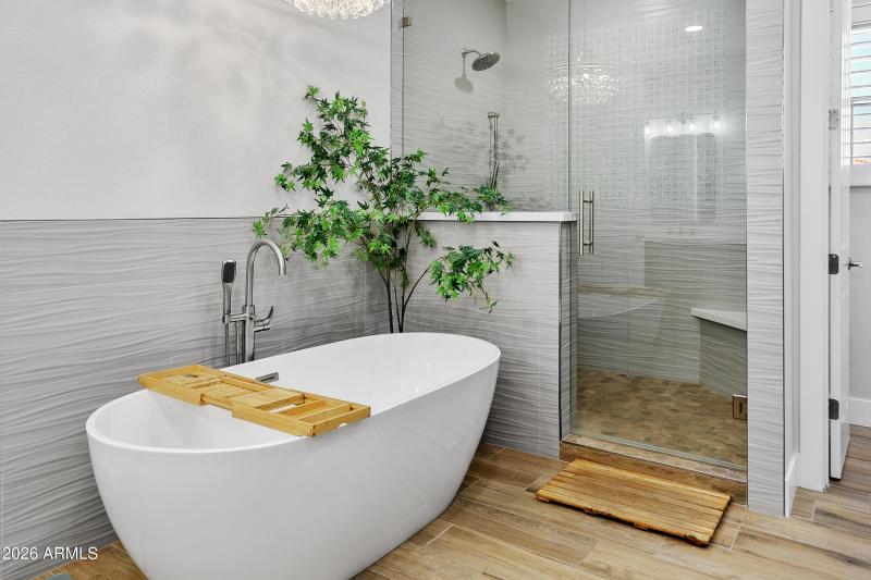 UPDATED SHOWER & TUB