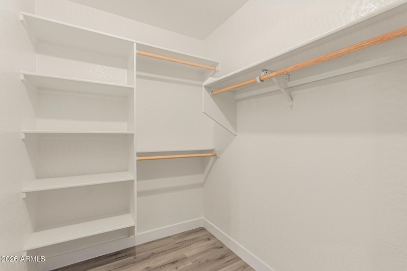 19. Master Bedroom, Walking Closet