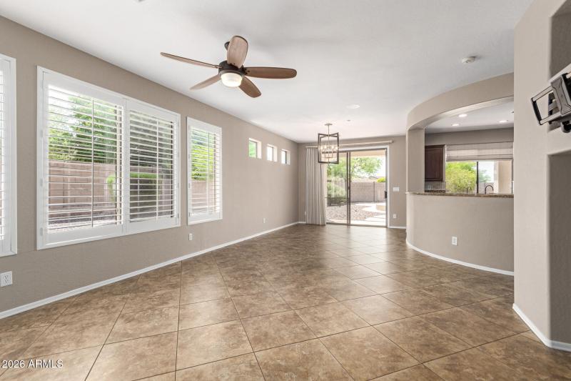 2361 W TURTLE HILL CT