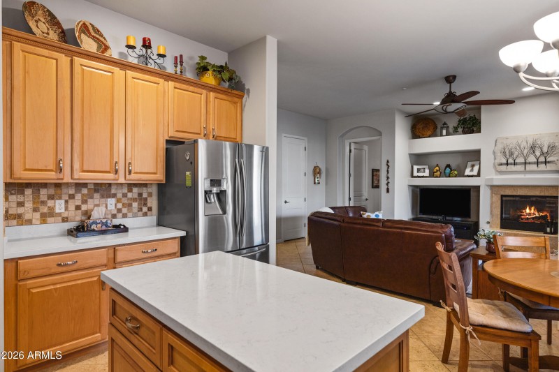 Kitchen/Quartz counters
