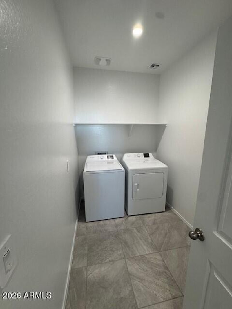Lakeway Laundry Room