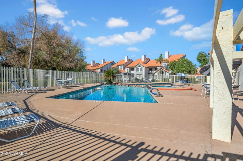 20-web-or-mls-19820 N 13th Ave-20