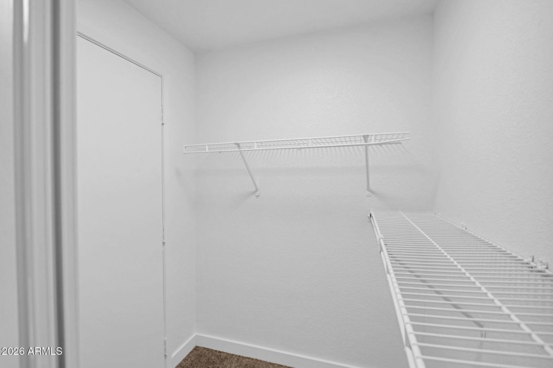 17-web-or-mls-19820 N 13th Ave-17