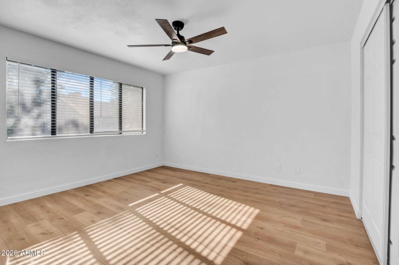 12-web-or-mls-19820 N 13th Ave-12