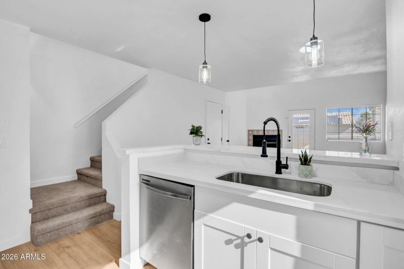 11-web-or-mls-19820 N 13th Ave-11