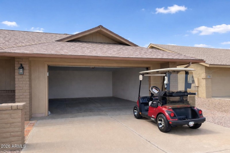 Golf cart included with Good Offer!