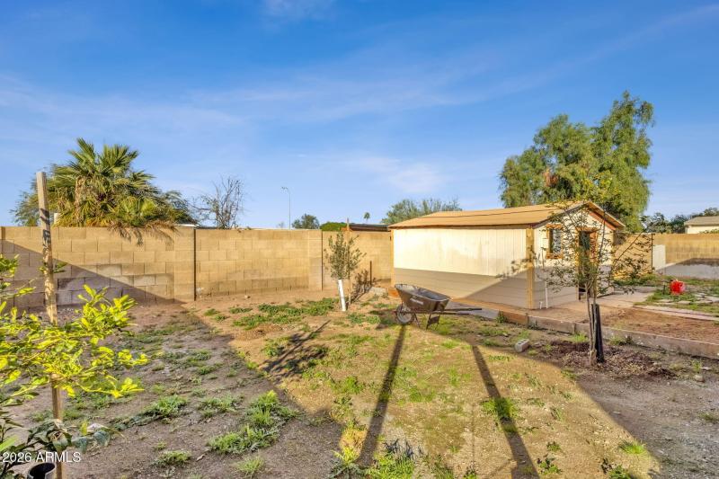 24-web-or-mls-2714-w-ellis-dr