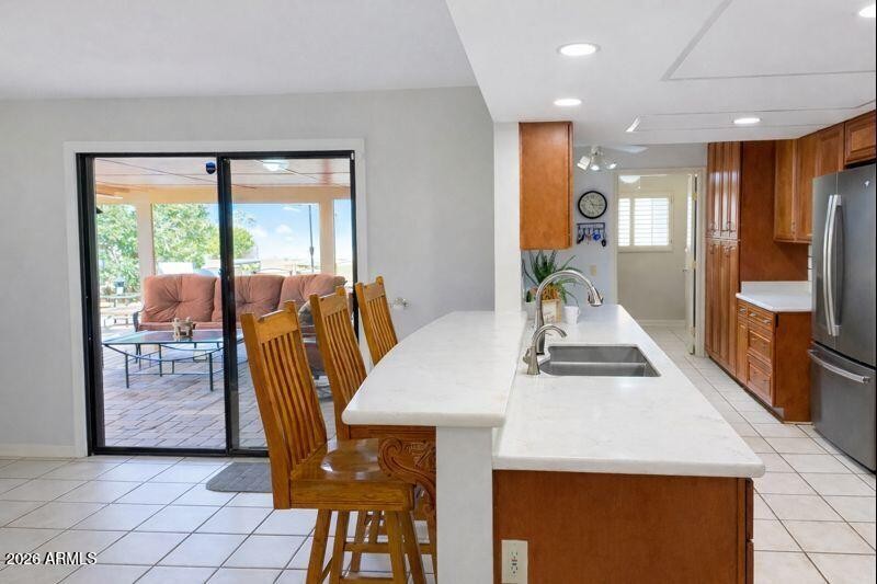 Wilderspin 17202 N 125th Ave eat at bar