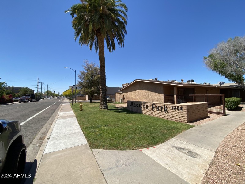 Community Frontage along Quiet Street