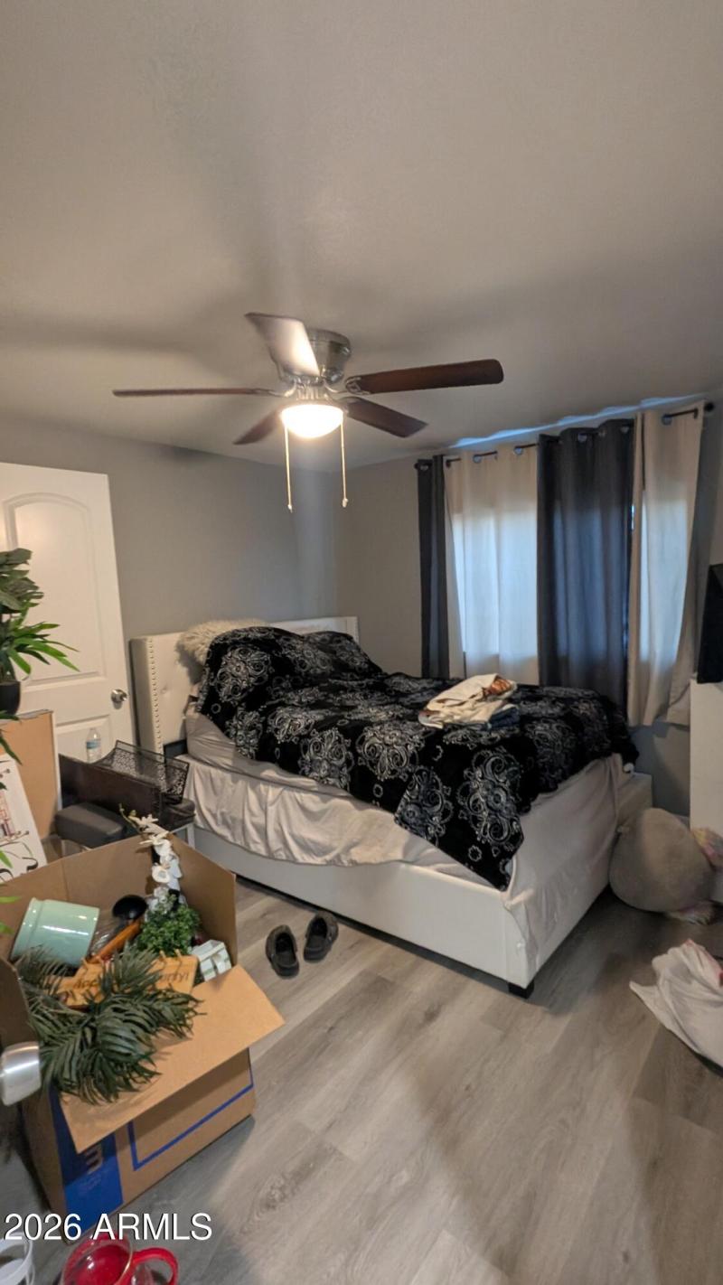 PXL_20260106_235353366