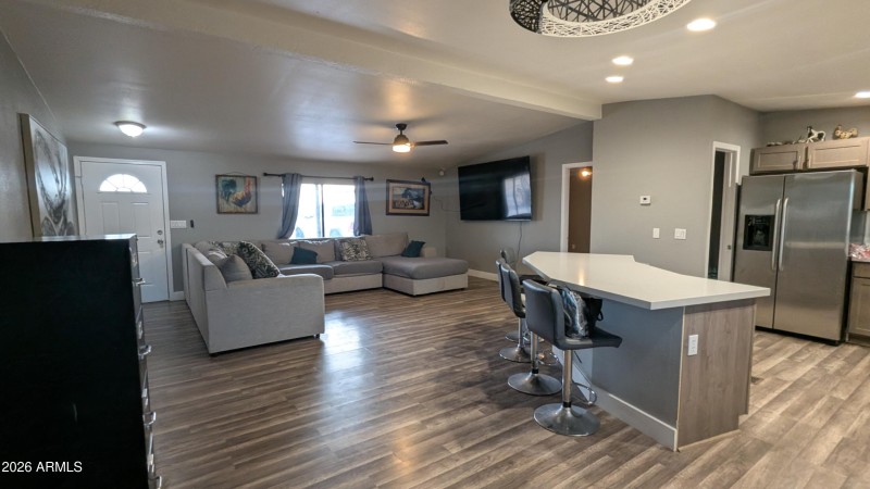 PXL_20260106_235558664