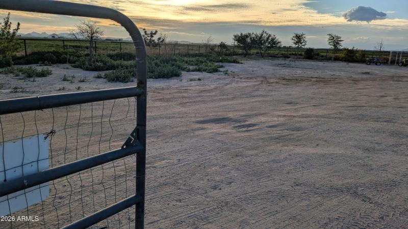 PXL_20260106_234645211